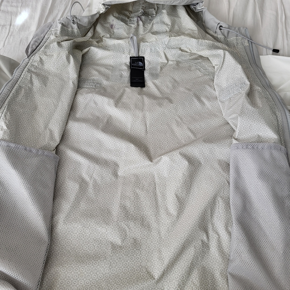 The North Face White Hyvent Waterproof Hiking Coat Rain Jacket - Picture 9 of 16